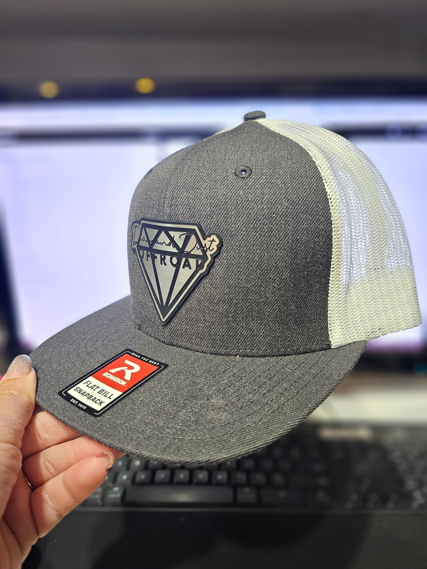 Grey and white mesh snapback  flatbill - stainless logo